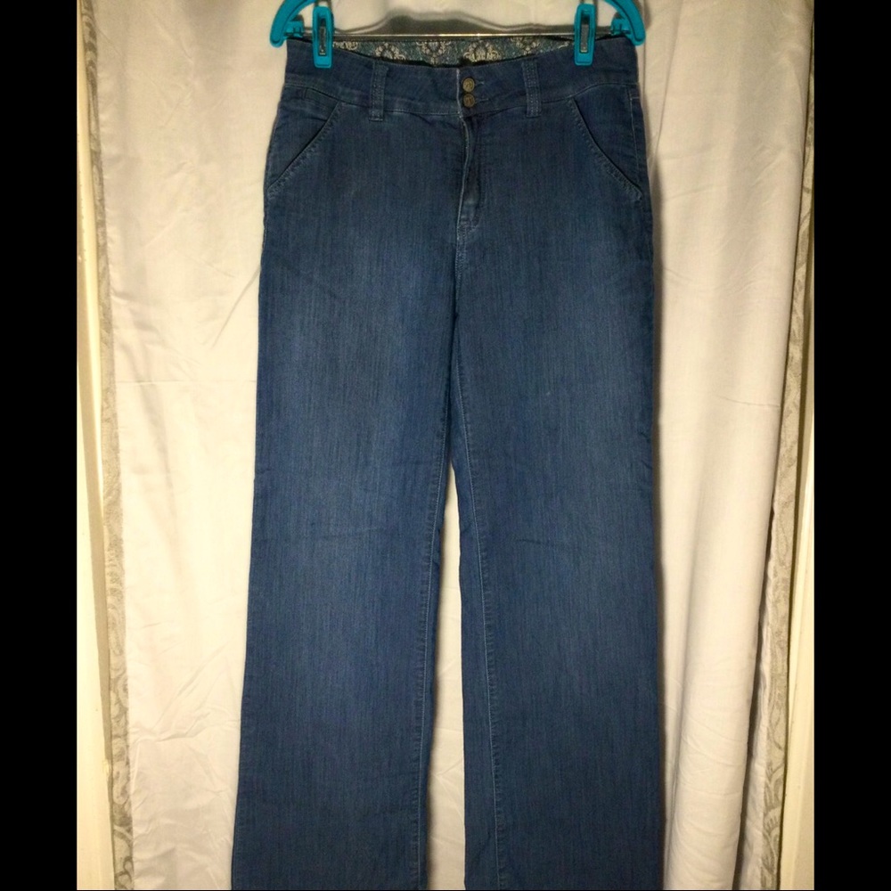 ⚡️B2🏷G1  Womens’ Comfy Jeans